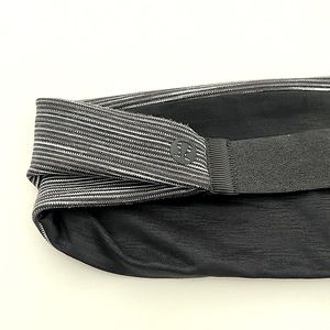 ♌️ NWOT - Reversible Lululemon Headband
